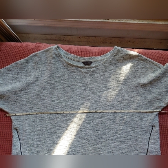 Denver Hayes Side Zippered 3/4 Sleeve Sweatshirt - Picture 7 of 16